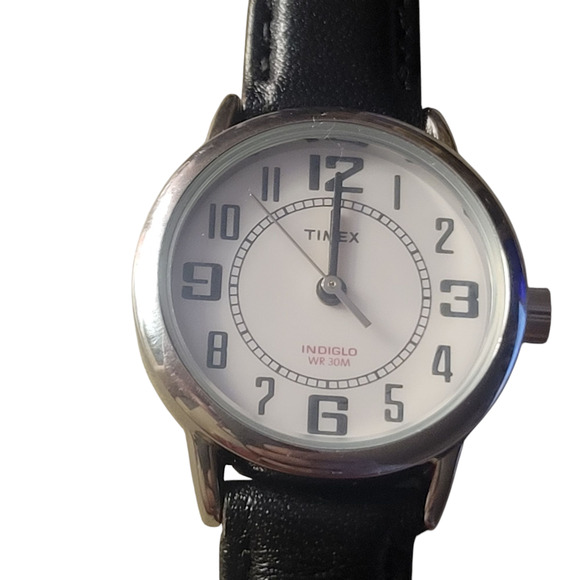 Timex Ladies Indiglo White Dial Silver Trim New Battery Leather Band Vintage - Picture 3 of 7